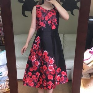 Talbots Black and Red Floral Midi Dress sz 4 excellent preowned condition